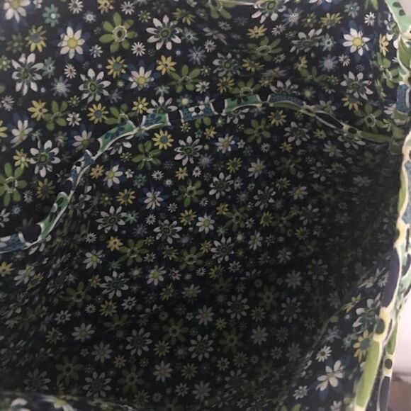 Vera Bradley Daisy Daisy messenger diaper bag - Picture 8 of 10